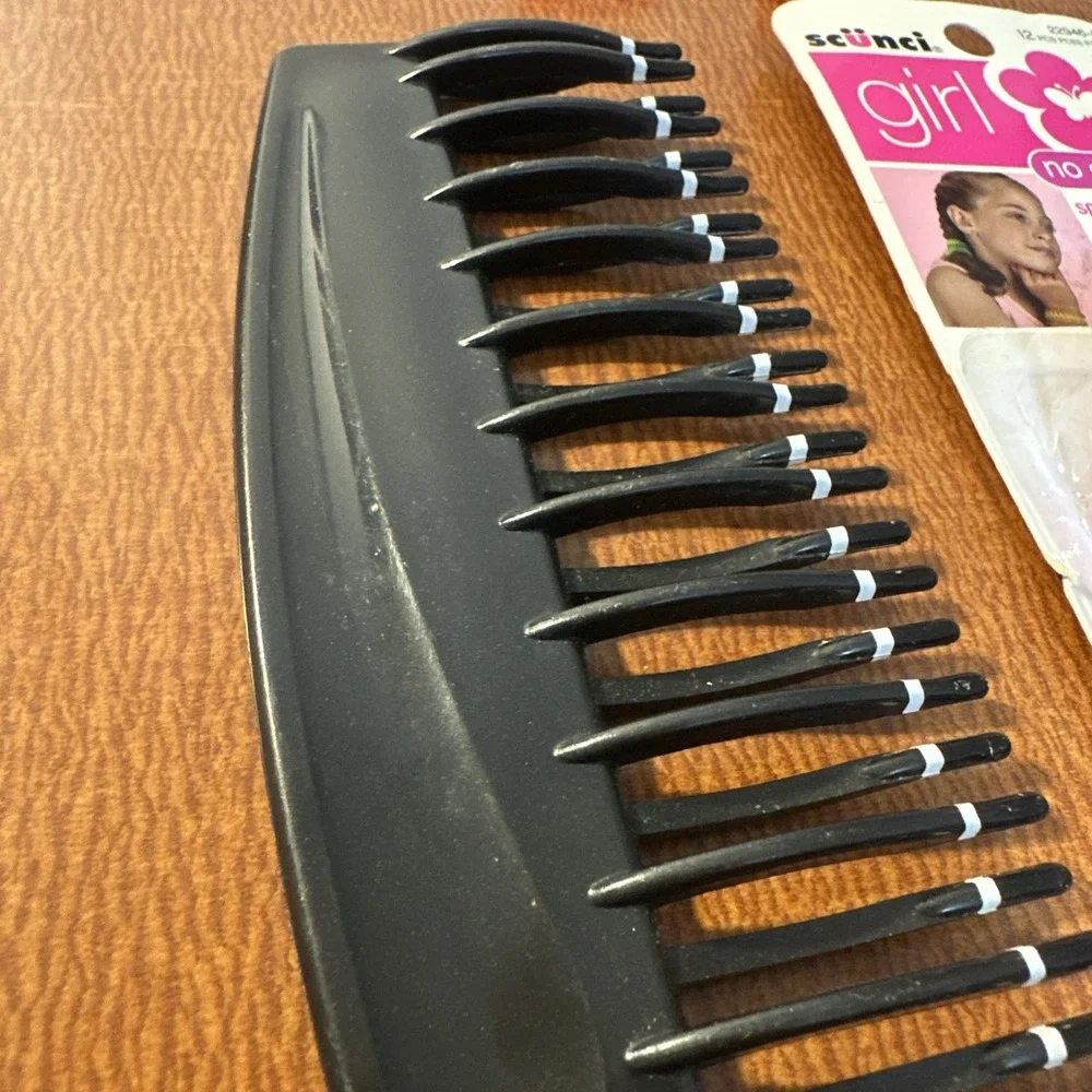 Vtg Hair Accessory Lot: Scunci Pongtailers, Combs Expressions, Barrettes